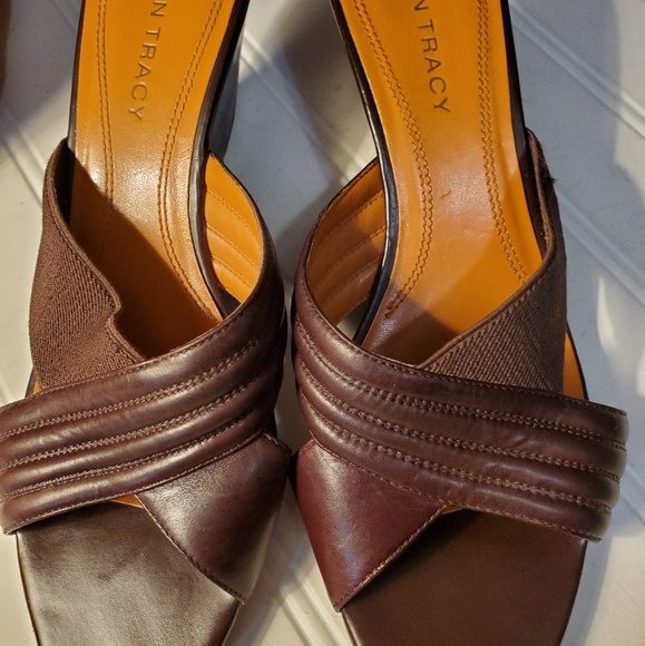 Ellen Tracy Shoes - Brown Leather Sandals Ellen Tracy Shoes - Brown Leather Sandals